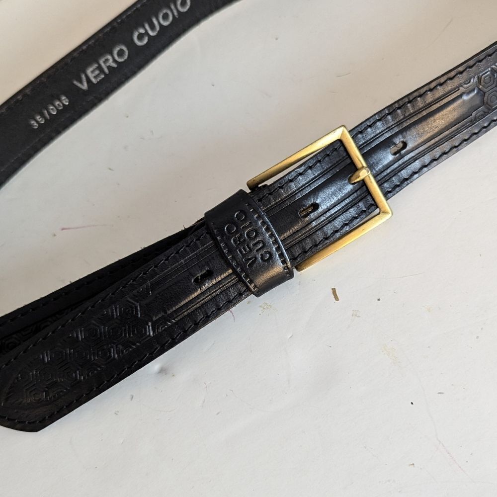 Vero Cuoio Black Leather Belt Hex Embossed 1.5” Wide Italian Made 35-39